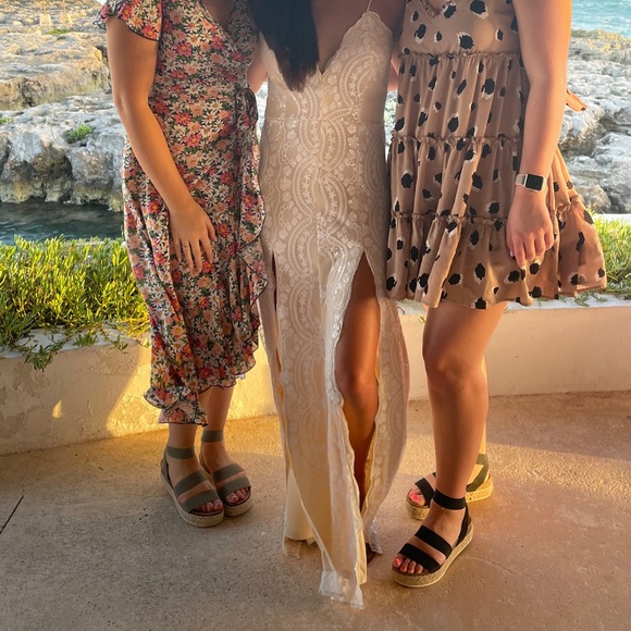 Perfect for the Bride to be - Picture 2 of 2